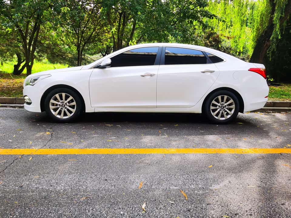 Hyundai Name picture