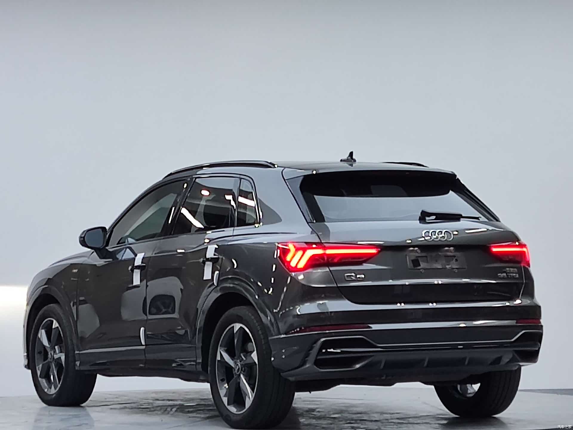 Audi Q3, 2023 6