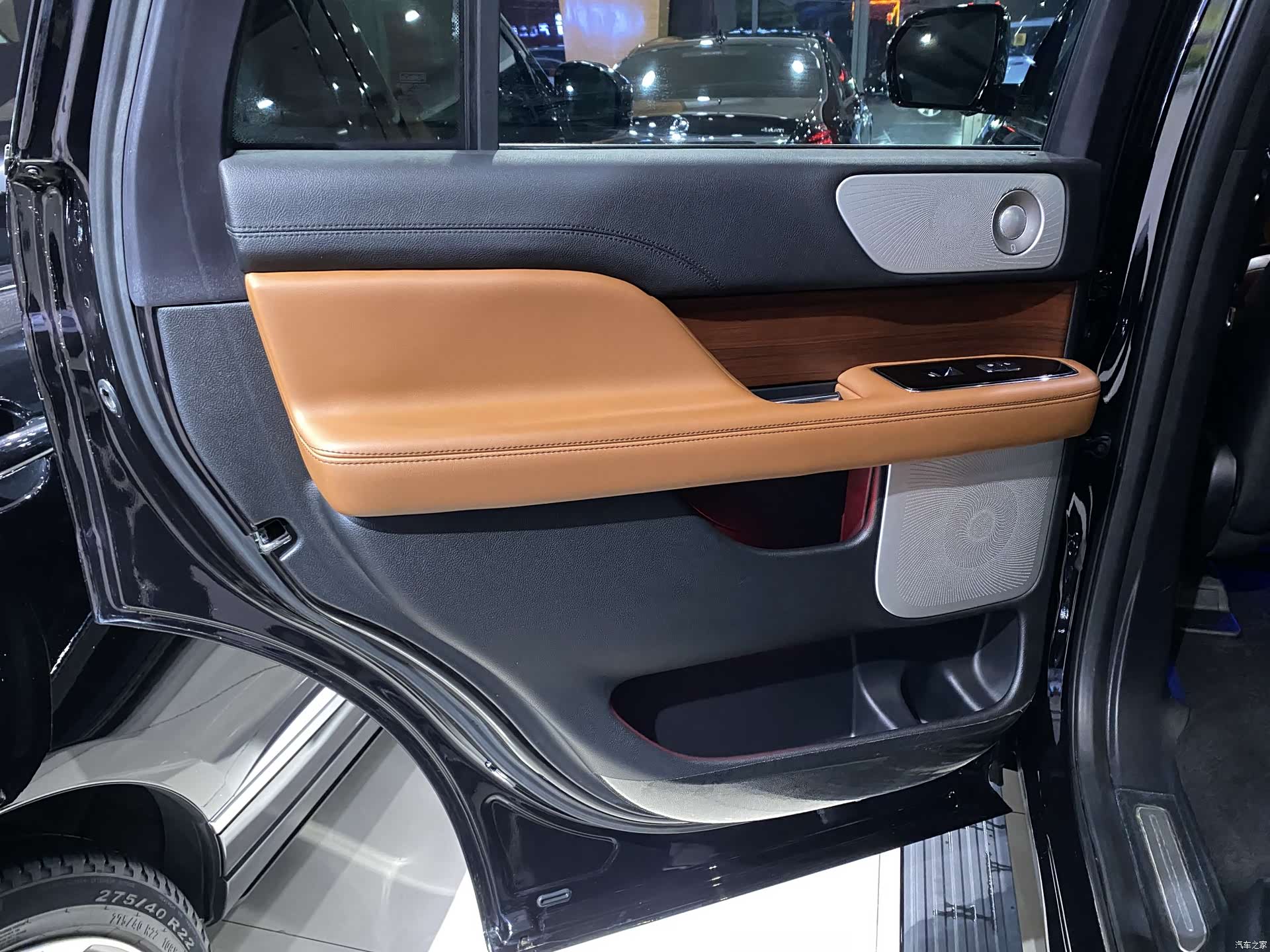 Lincoln Navigator, 2022 8