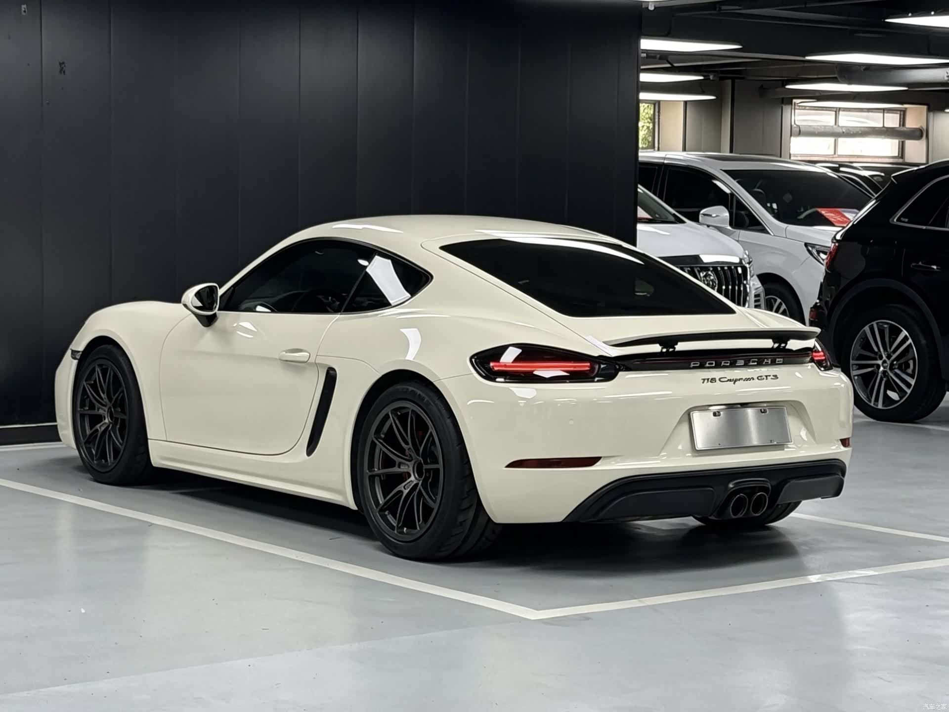 Porsche Cayman, 2018 12