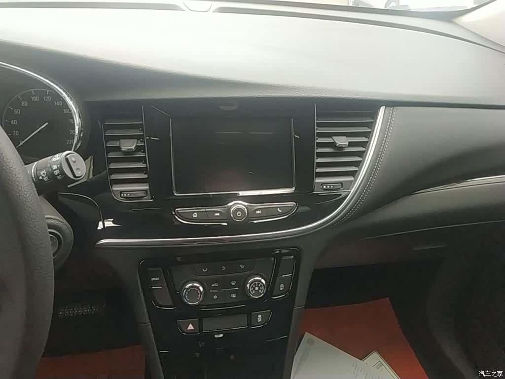 Buick Encore, 2019 13