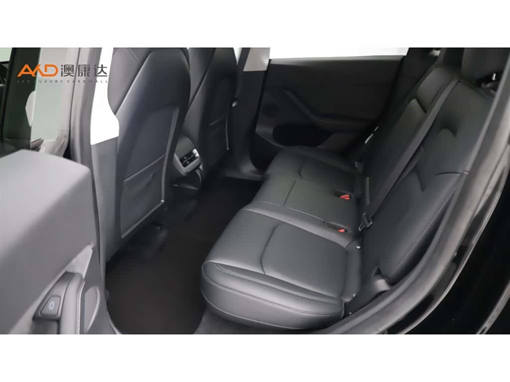 Tesla Model Y, 2023 7