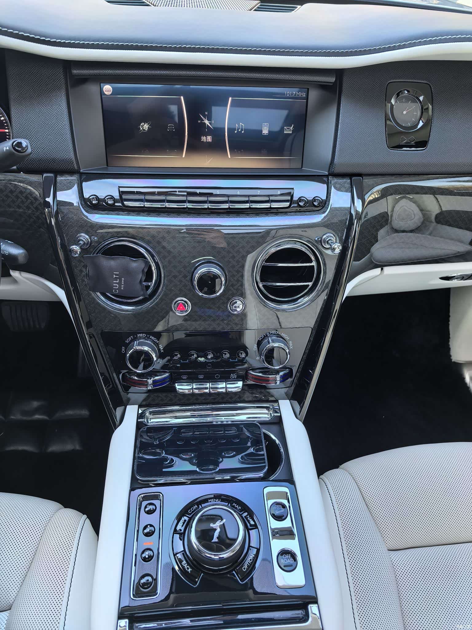 Rolls-Royce Cullinan, 2022 28