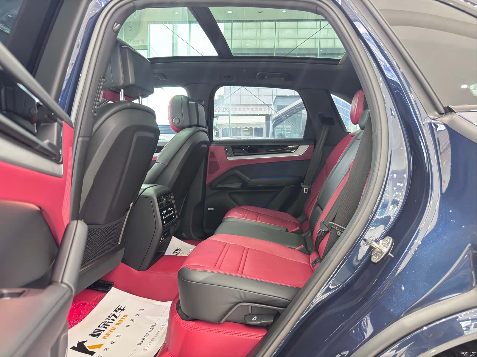 Porsche Cayenne, 2024 11
