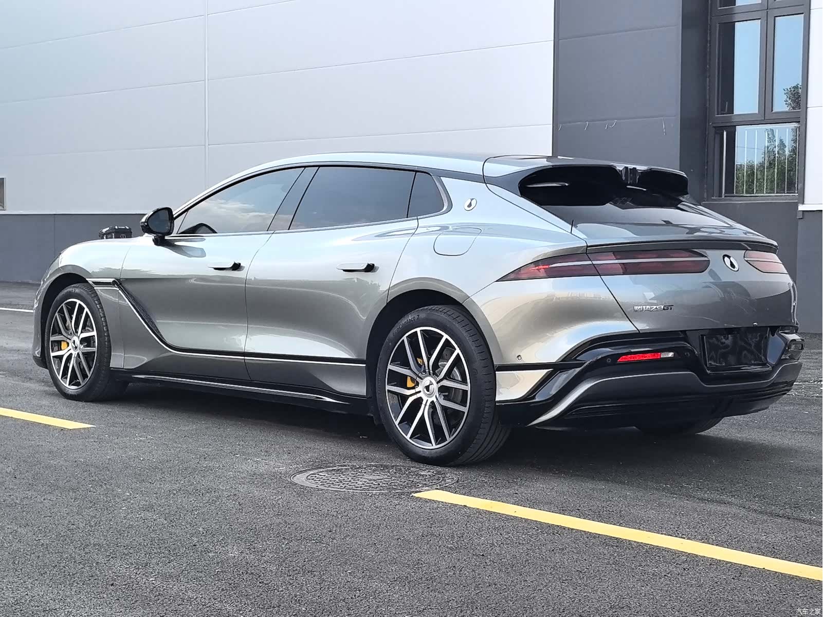 Denza Z9GT, 2025 3