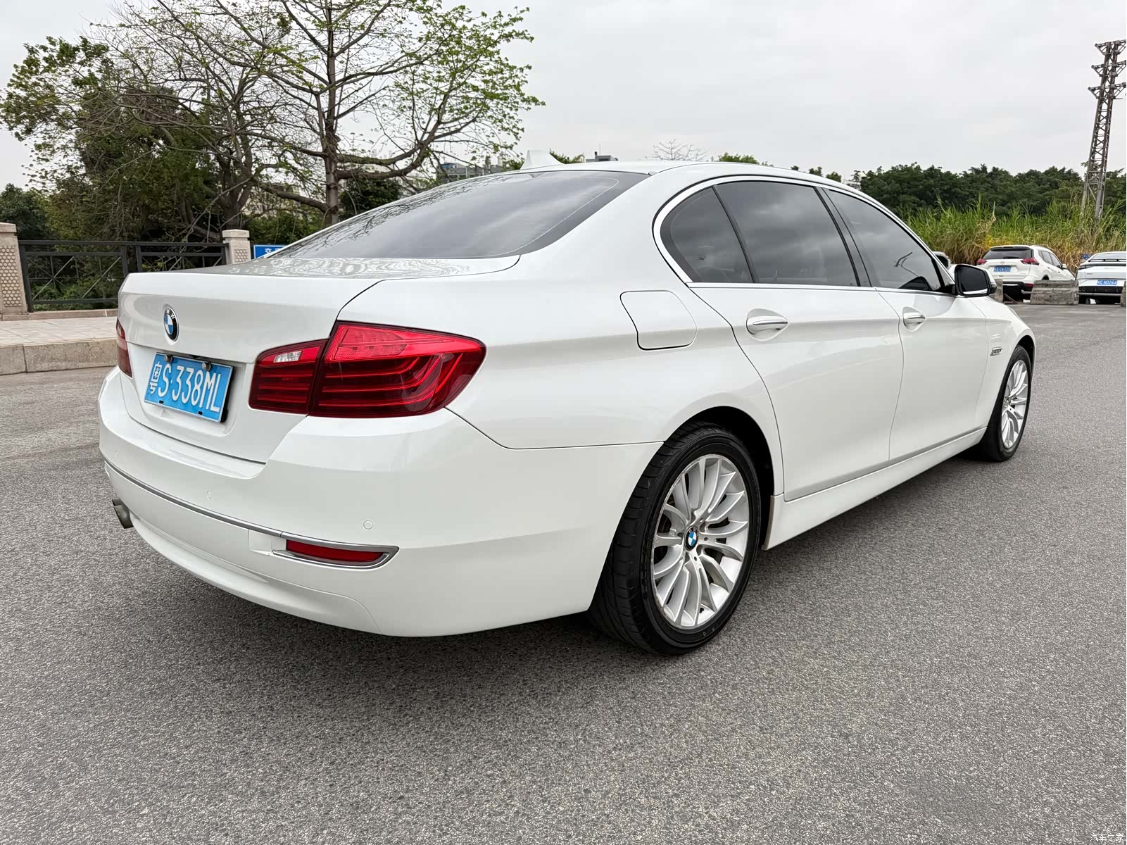BMW 5 Series, 2015 11