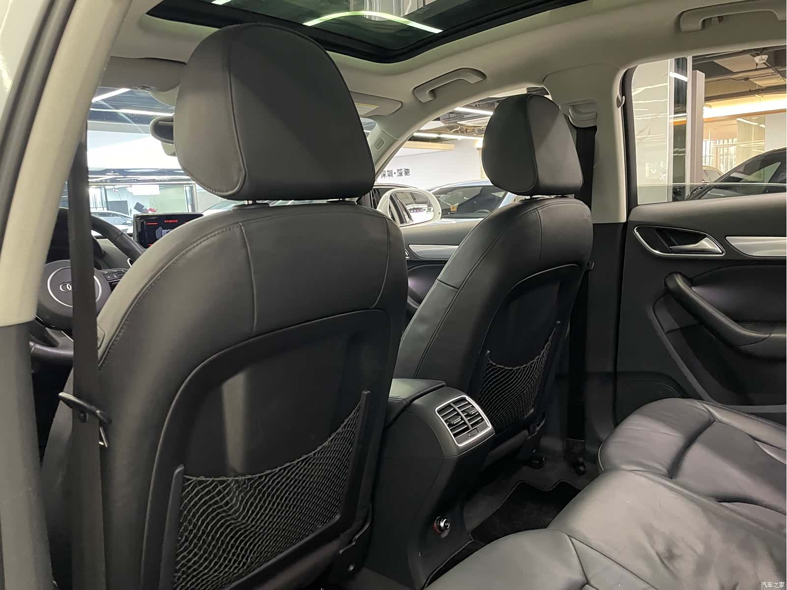 Audi Q3, 2014 24