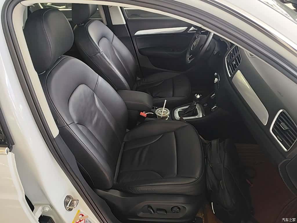 Audi Q3, 2016 25