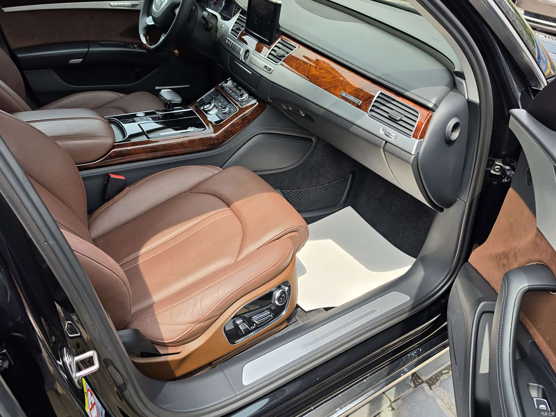 Audi A8L, 2013 все фото