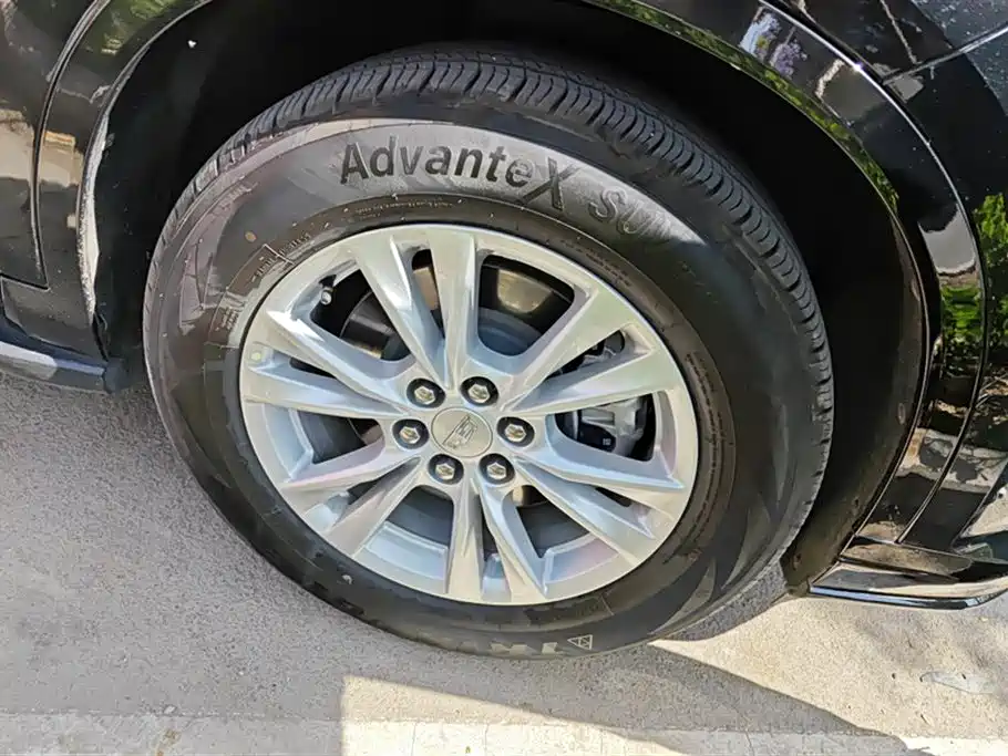 Cadillac XT6