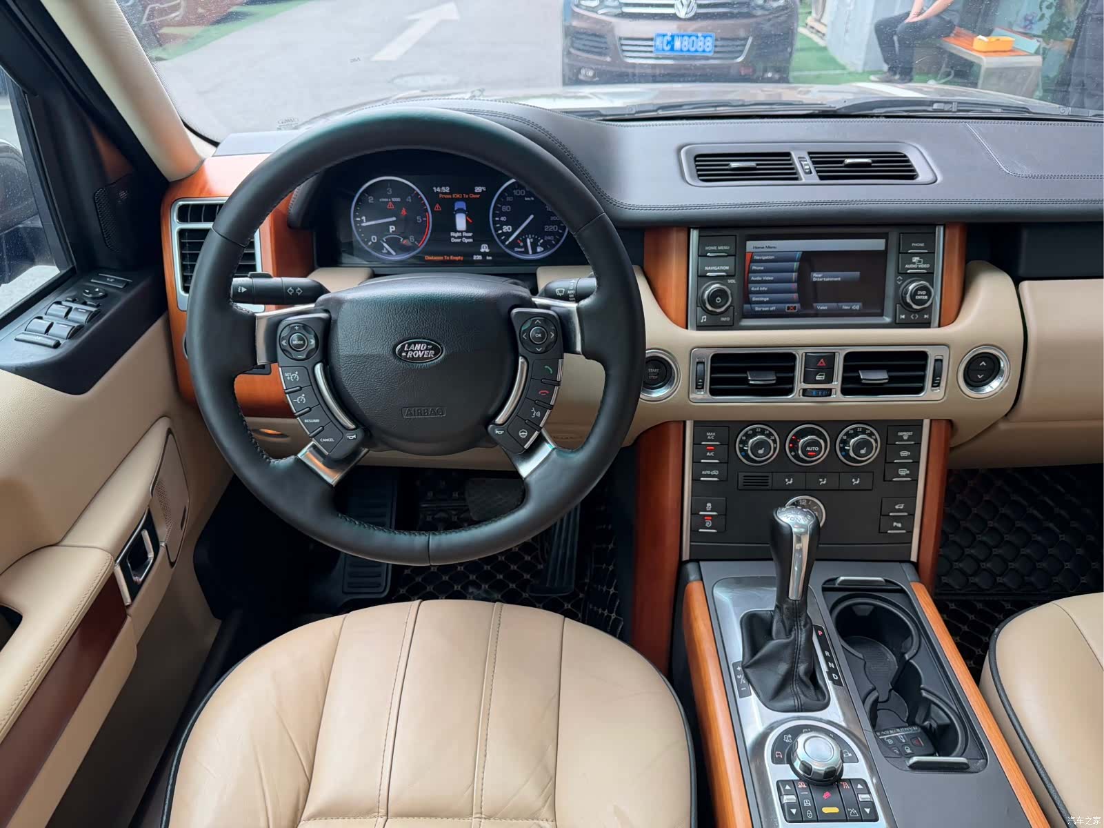 Land Rover Range Rover, 2011 8