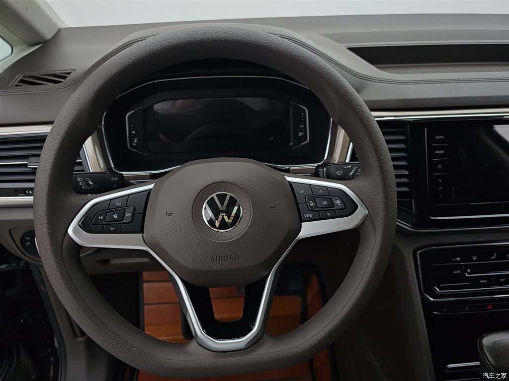 Volkswagen Viloran, 2020 11
