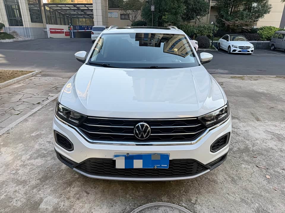 Volkswagen T-ROC exploring Songs