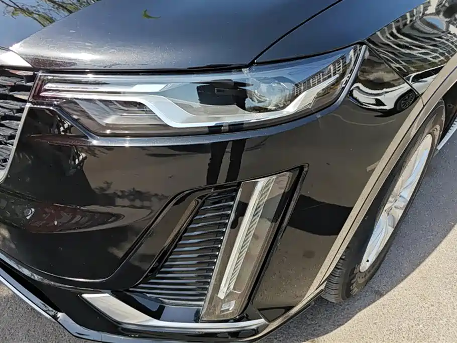 Cadillac XT6
