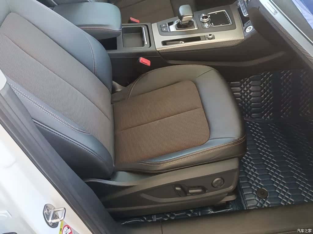 Audi Q5L, 2019 25