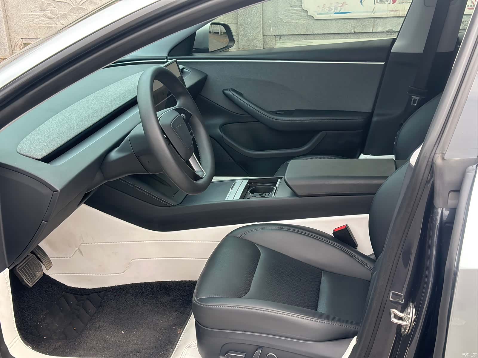 Tesla Model 3, 2024 4