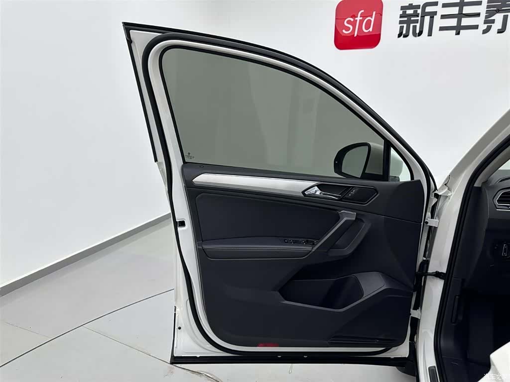 Volkswagen Tiguan L, 2020 8