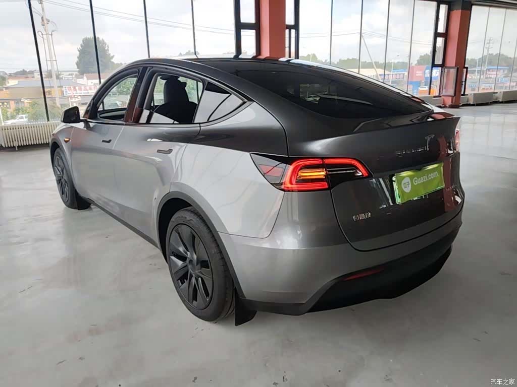 Tesla Model Y, 2024 все фото