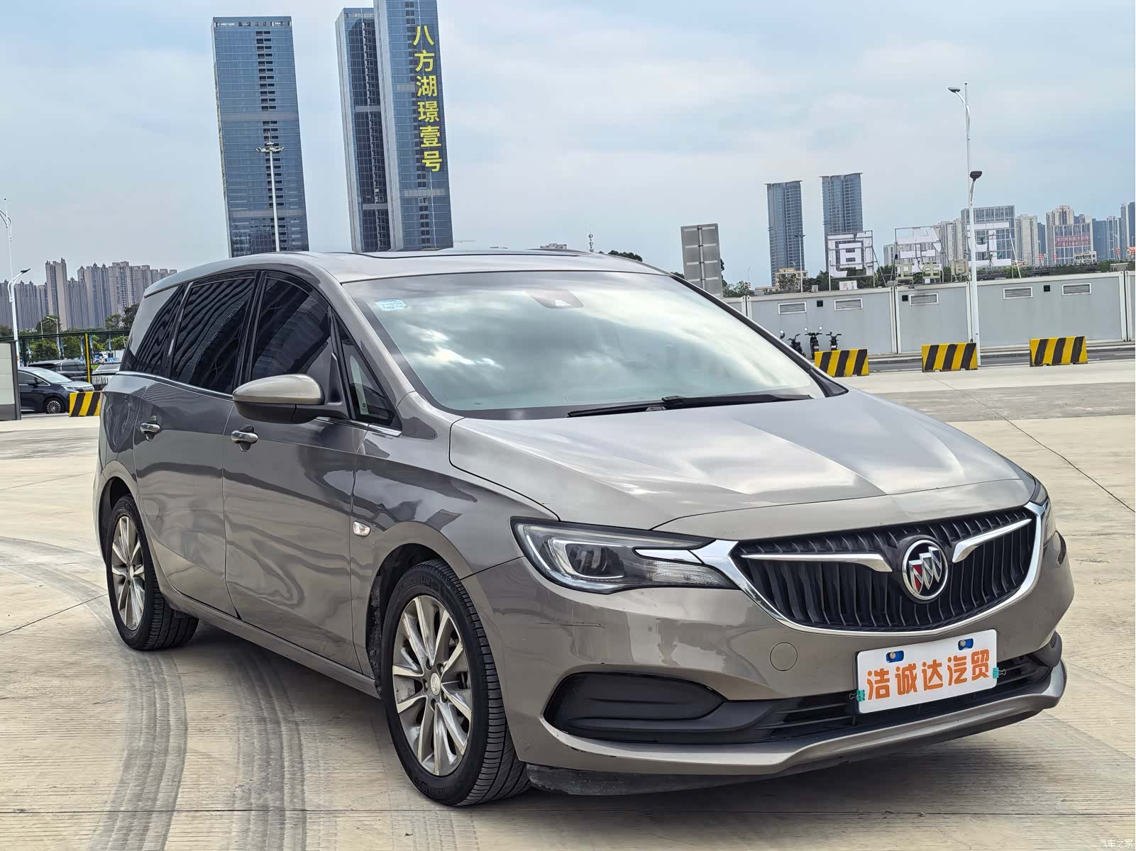 Buick GL6, 2019 3