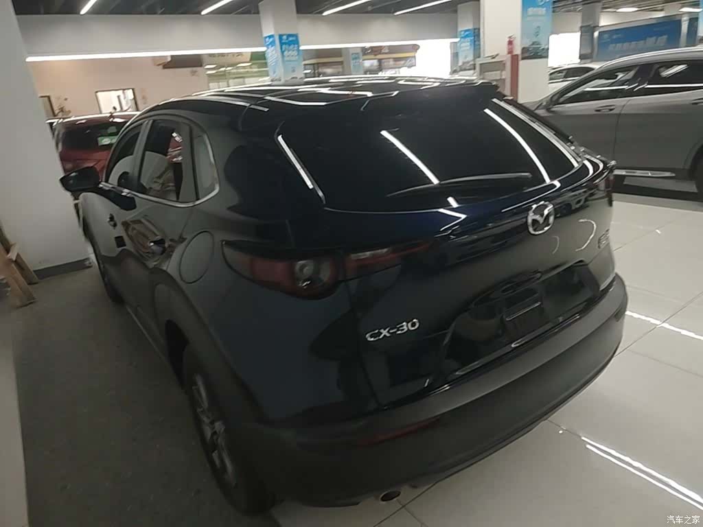 Mazda CX-30, 2021 все фото