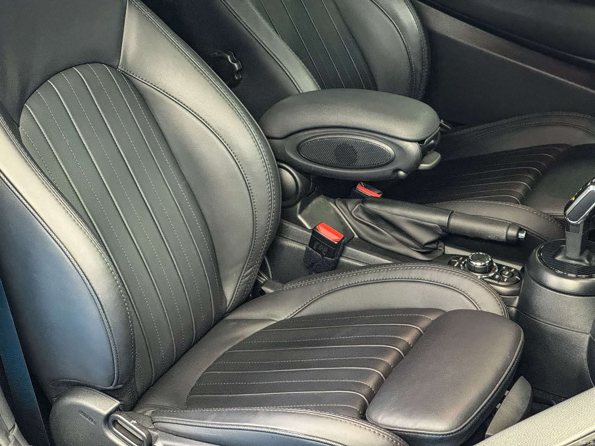 Mini Cooper, 2024 9