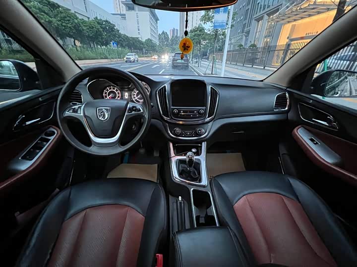 Baojun 560 2016 1.8L МКПП Люкс