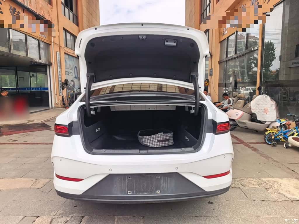 BYD Qin, 2025 19