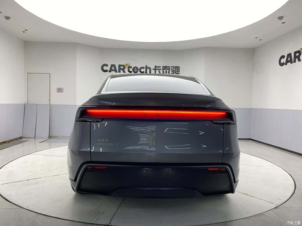 Tesla Model Y, 2025 6