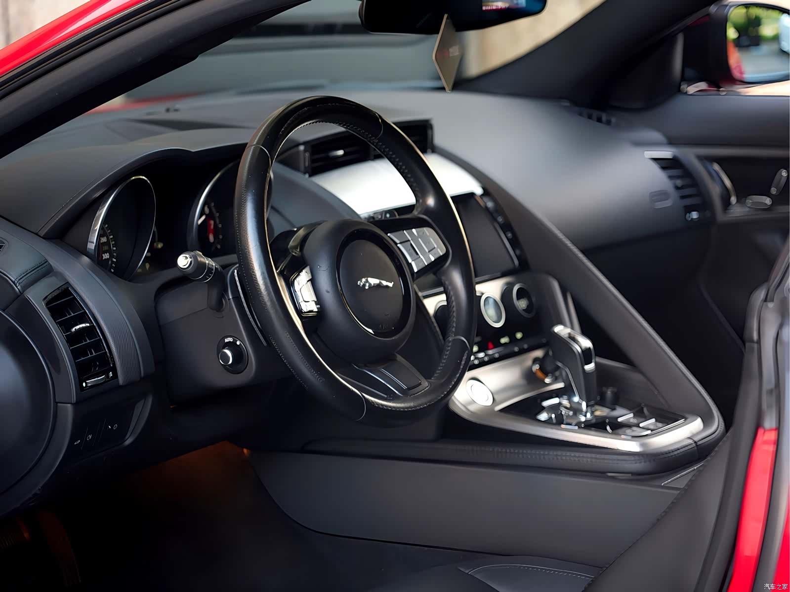 Jaguar F-TYPE, 2015 13