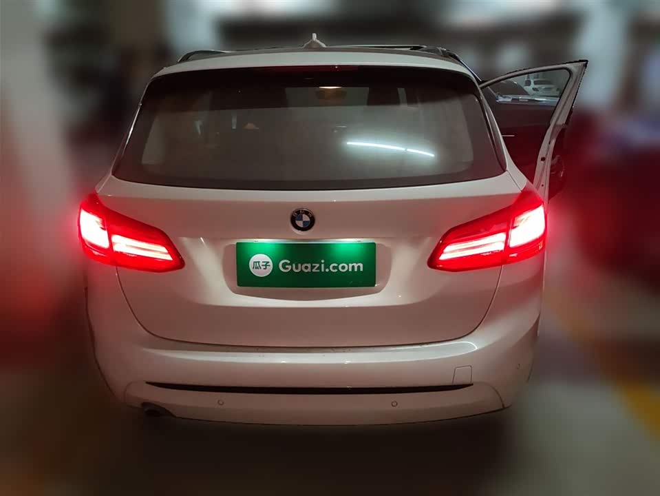 BMW 2 series station wagon