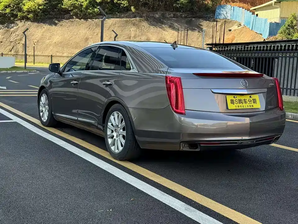 Cadillac XTS