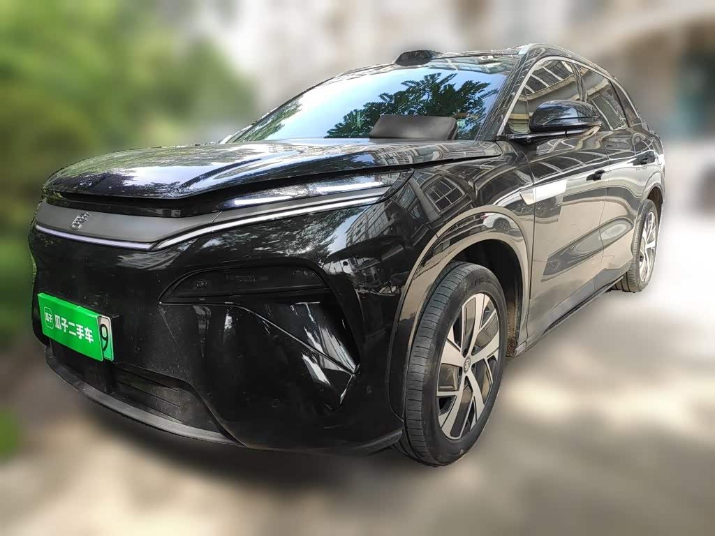 BYD Tang L