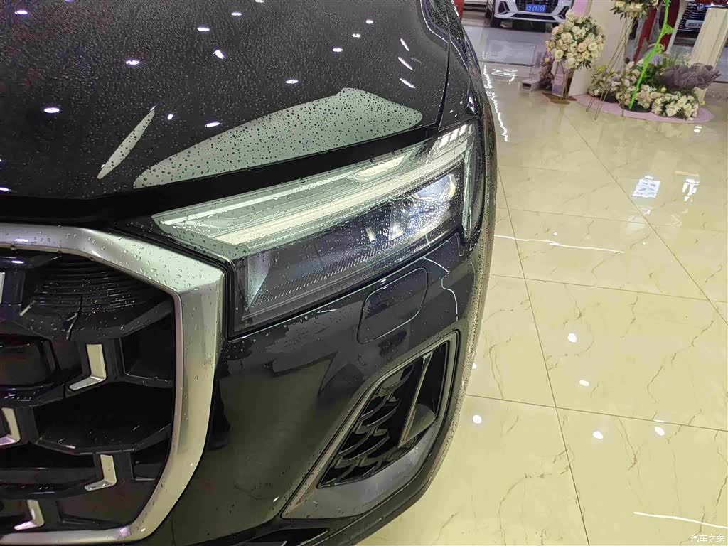Audi Q7, 2025 9