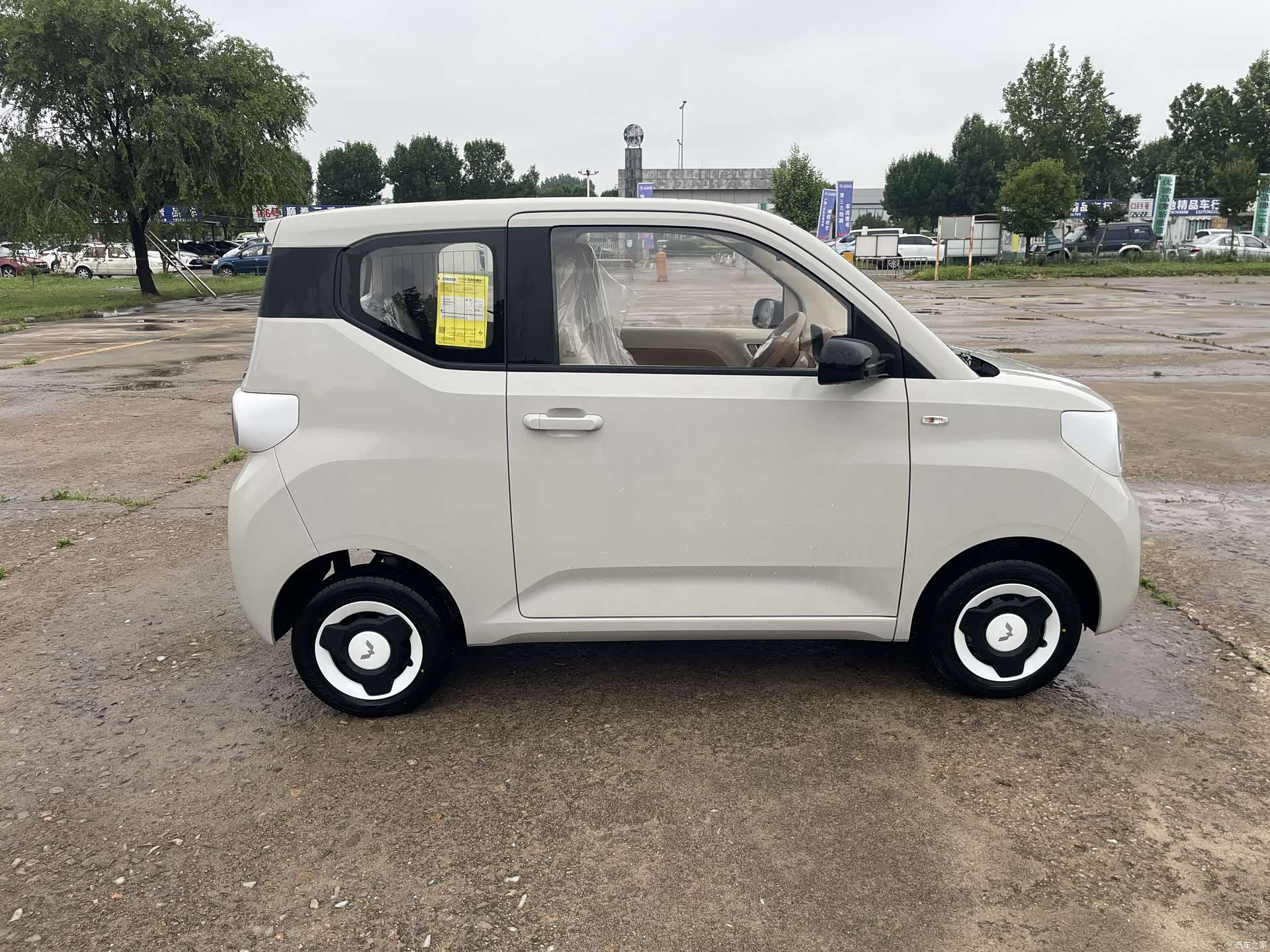 Wuling MINIEV, 2026 4
