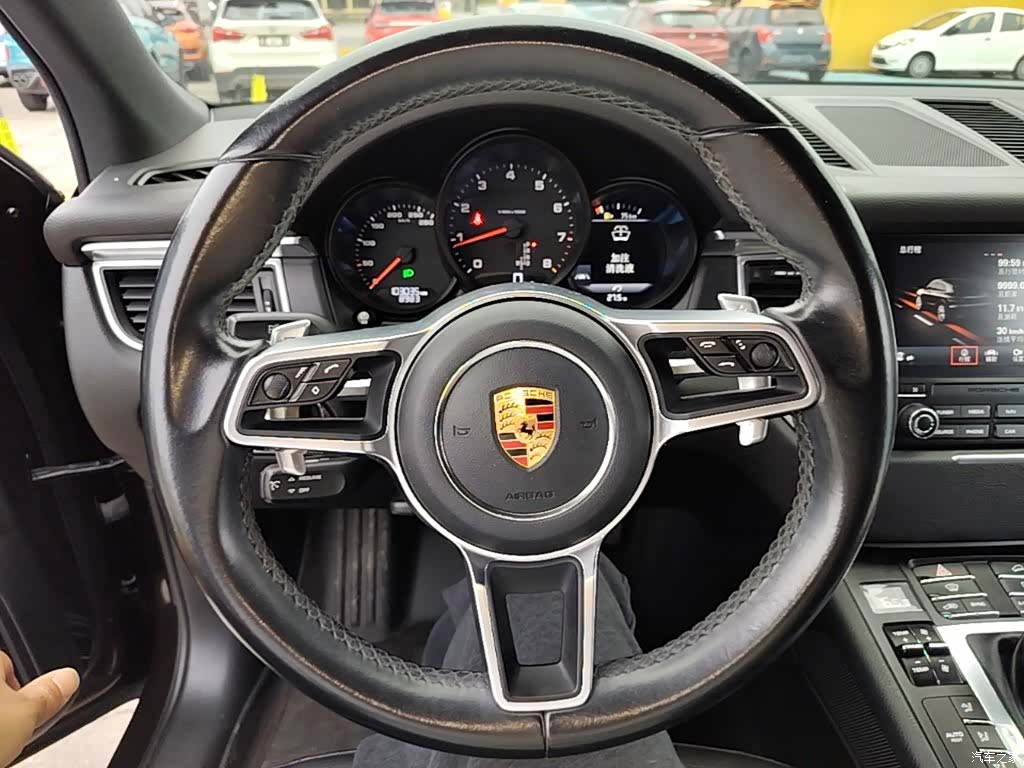 Porsche Macan, 2017 11