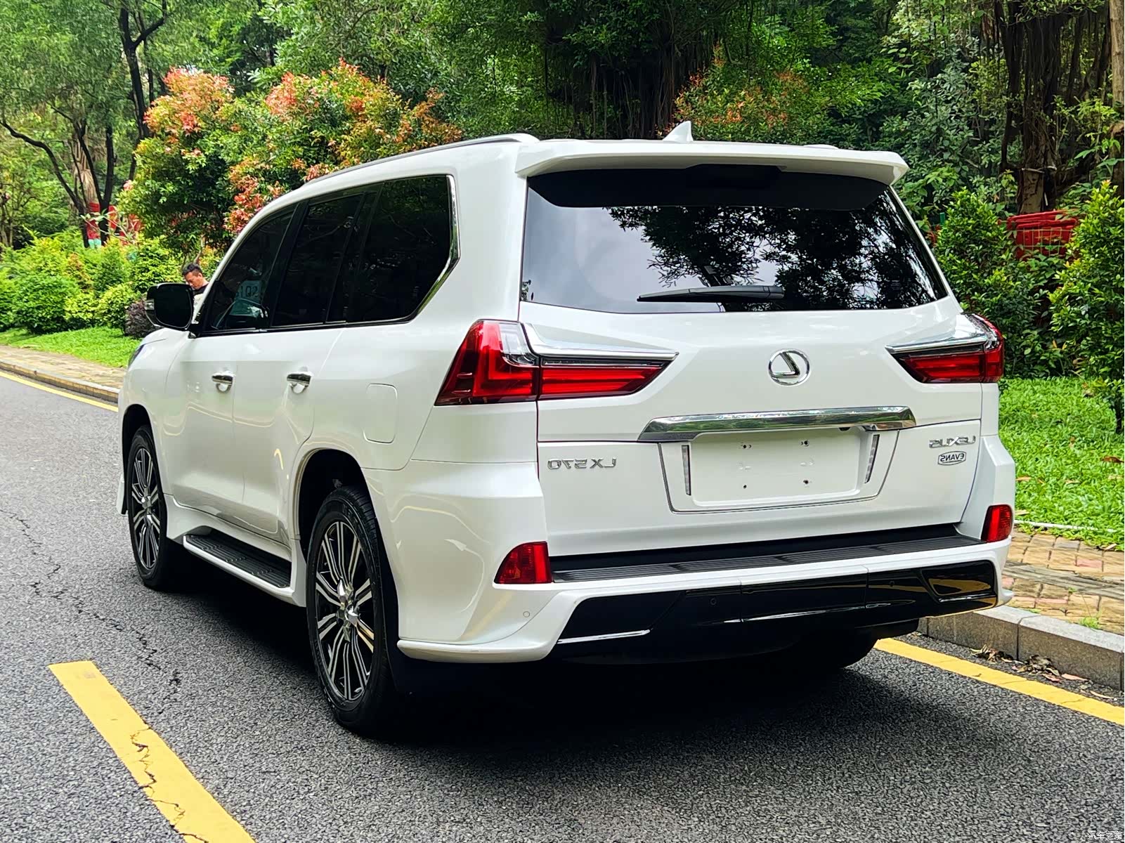 Lexus LX, 2019 17