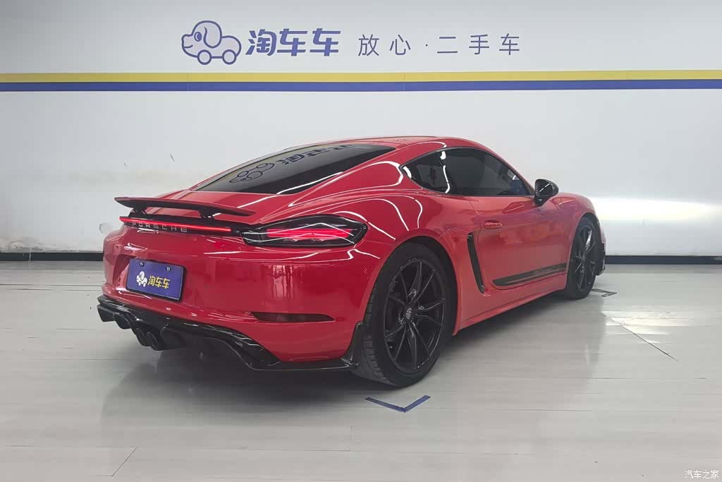 Porsche Cayman, 2020 3