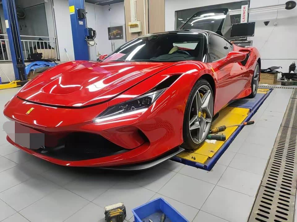 Ferrari F8