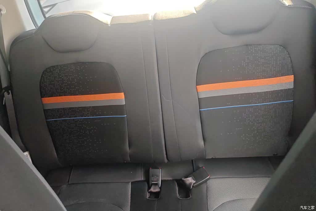 Wuling MINIEV, 2021 11