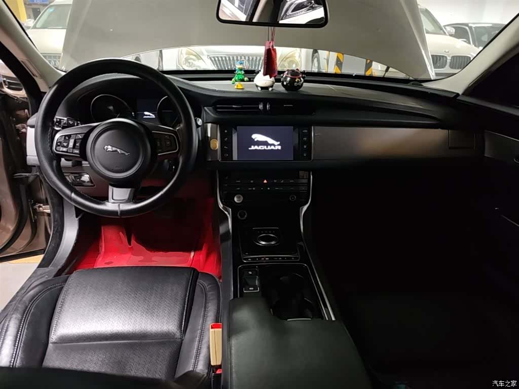 Jaguar XF, 2016 10