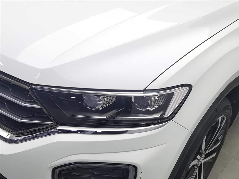 Volkswagen T-ROC exploring Songs