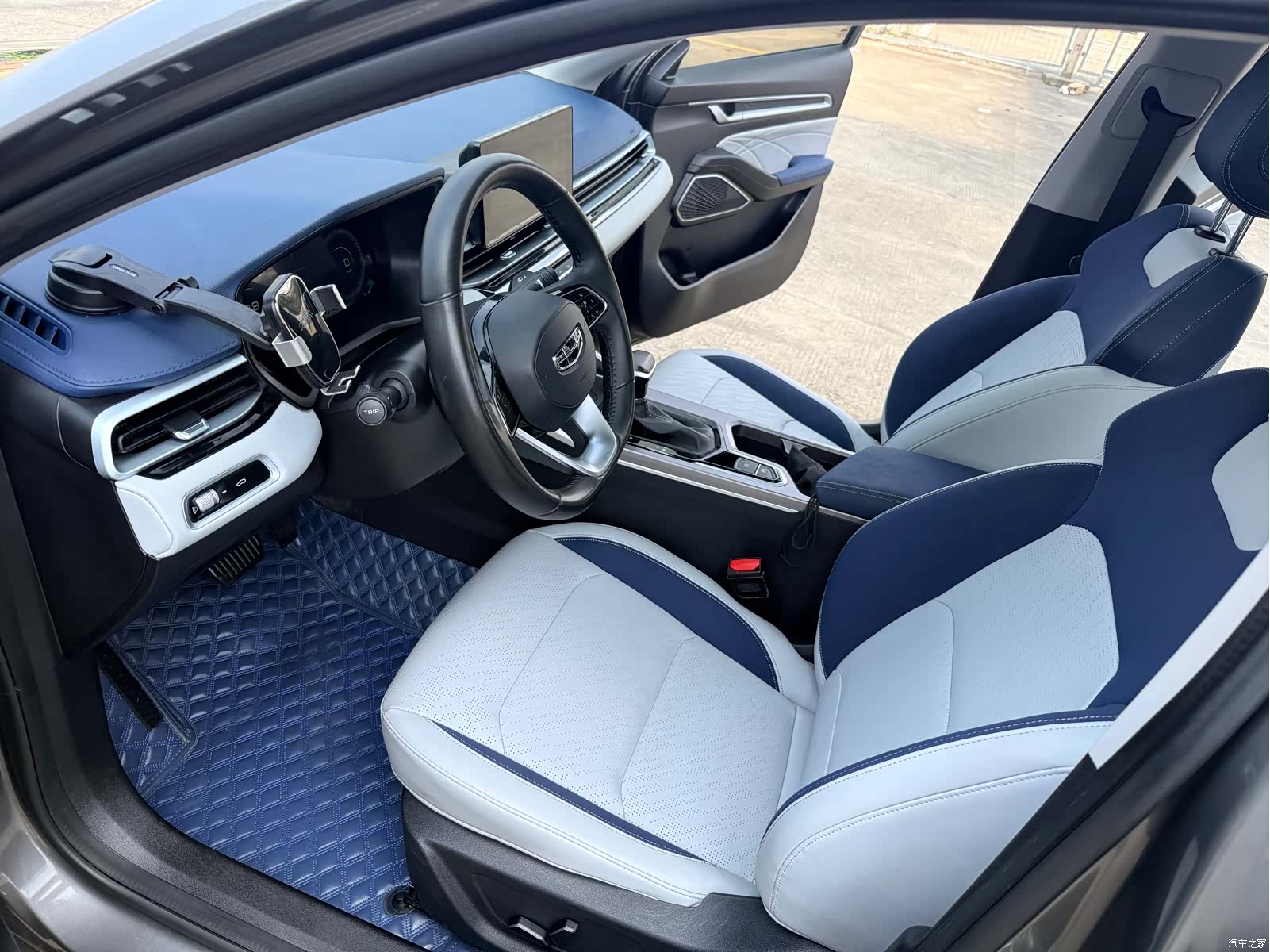 Geely Emgrand, 2021 20