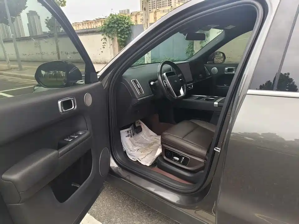 Li Auto Ideal L8