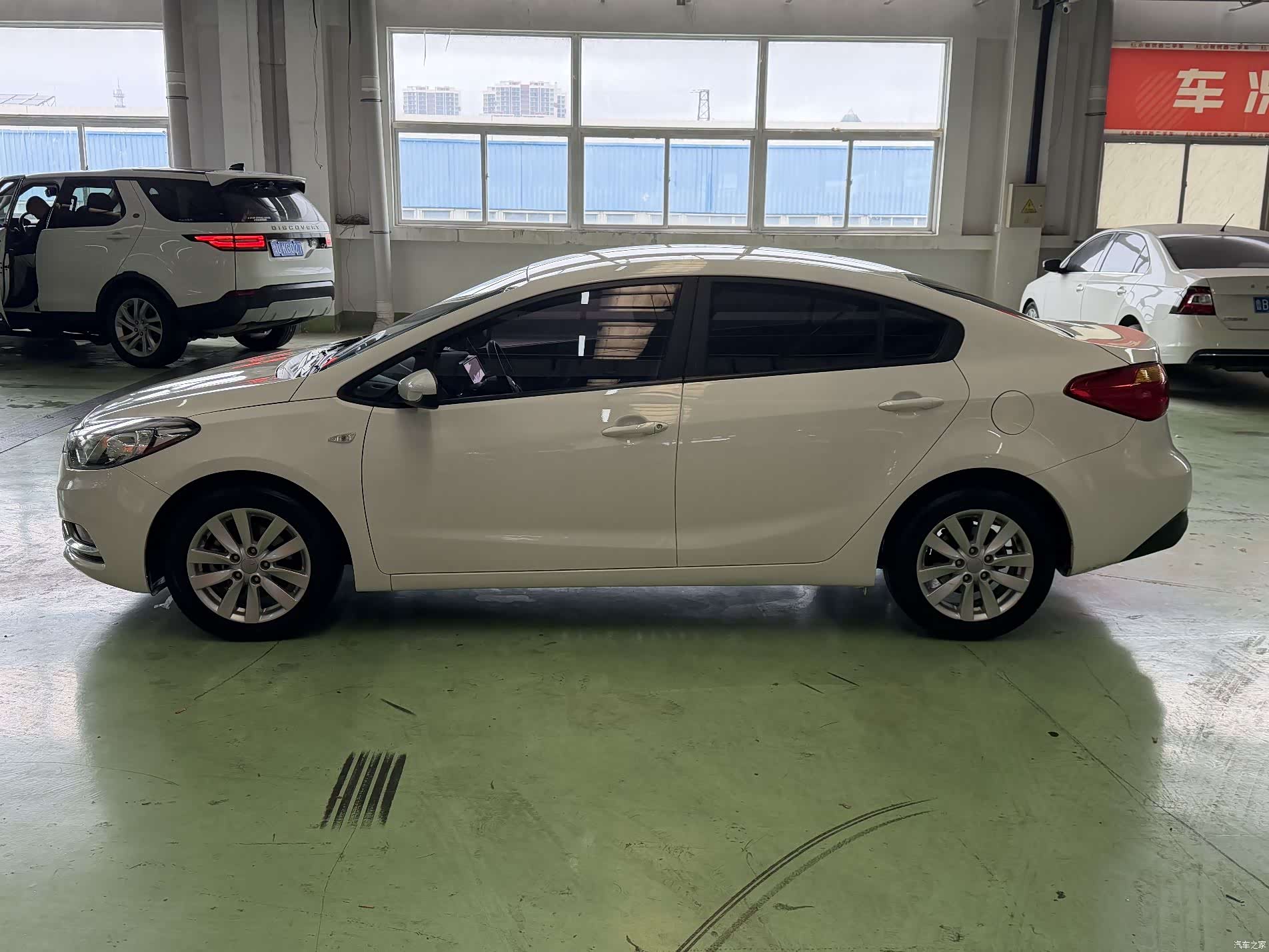 Kia K3, 2015 4