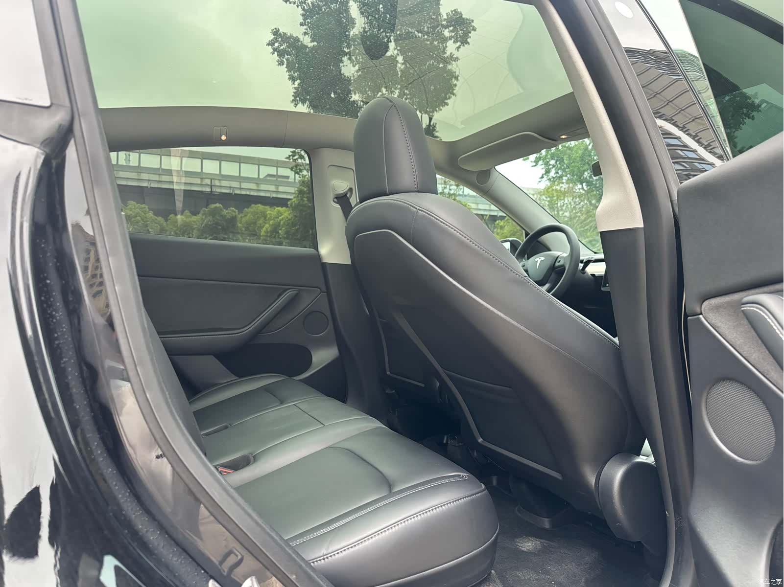 Tesla Model Y, 2022 6