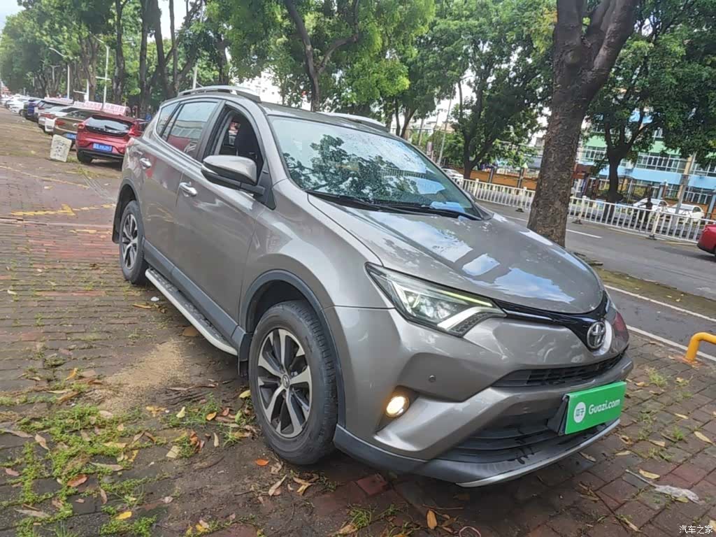 Toyota RAV4, 2018 4