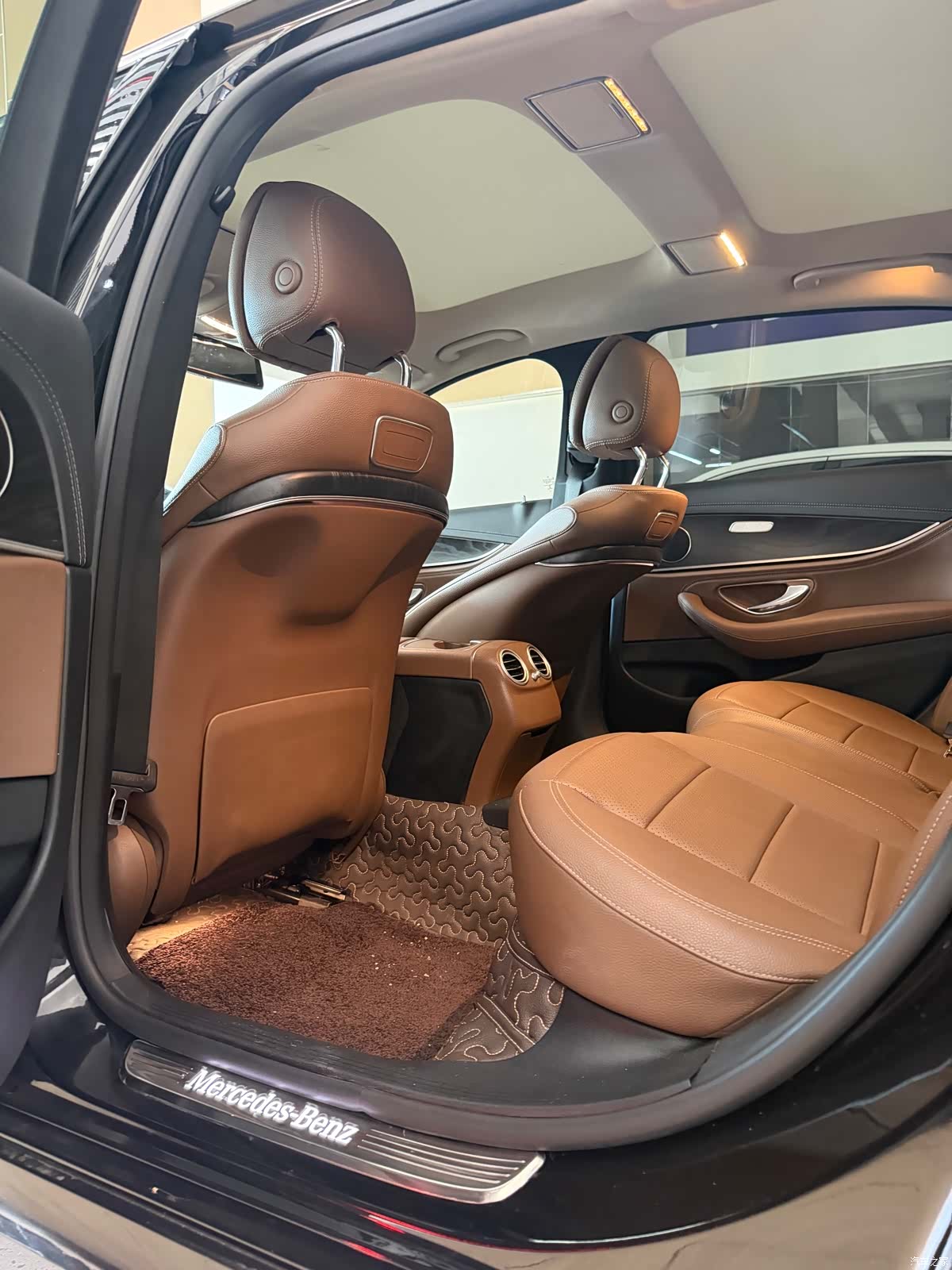 Mercedes-Benz E-Class, 2019 4