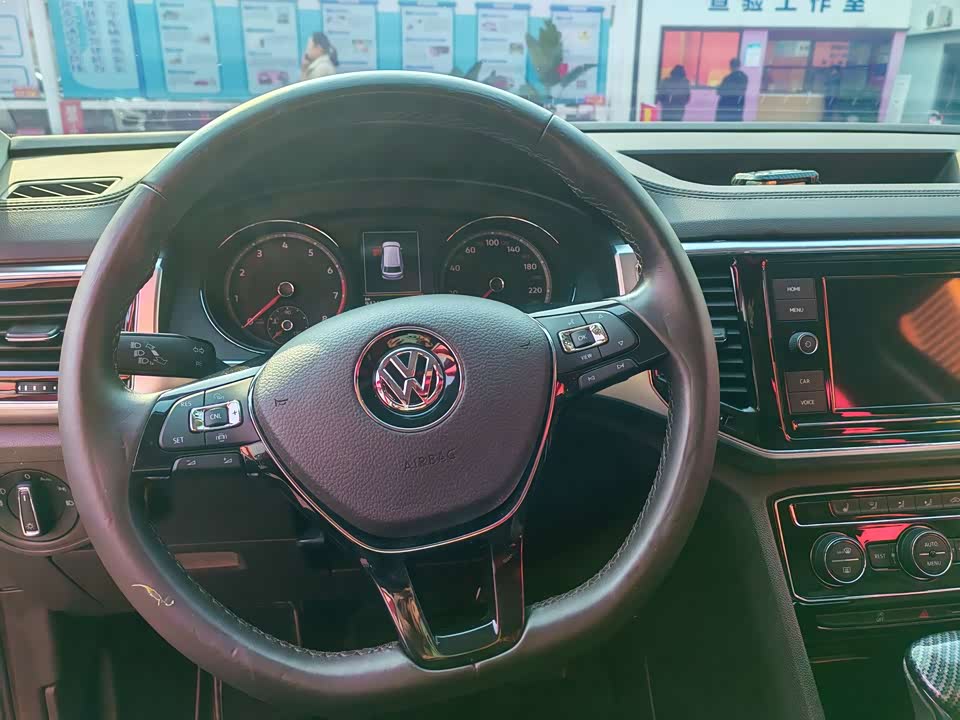 Volkswagen Tourang