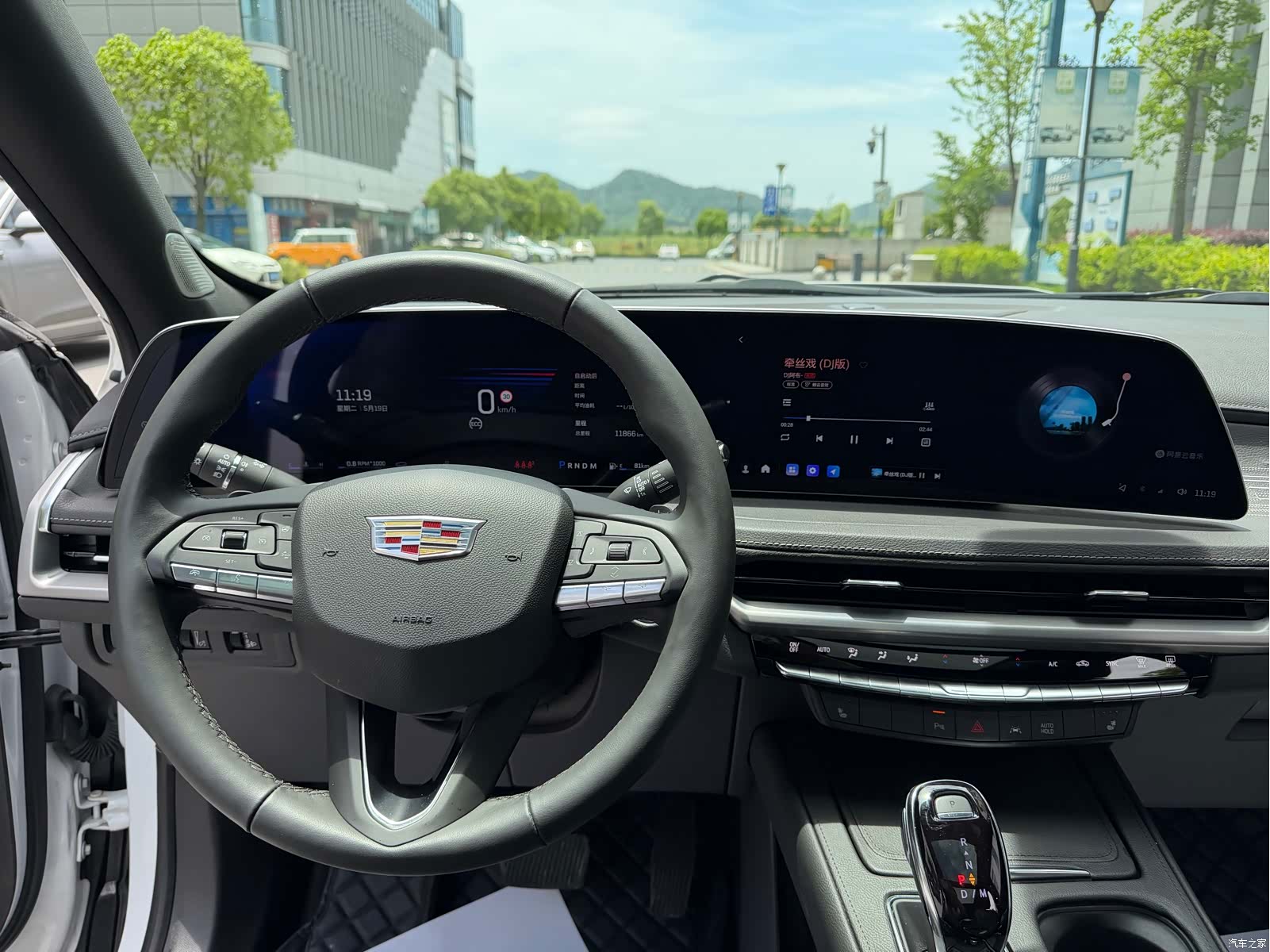 Cadillac XT4, 2025 8