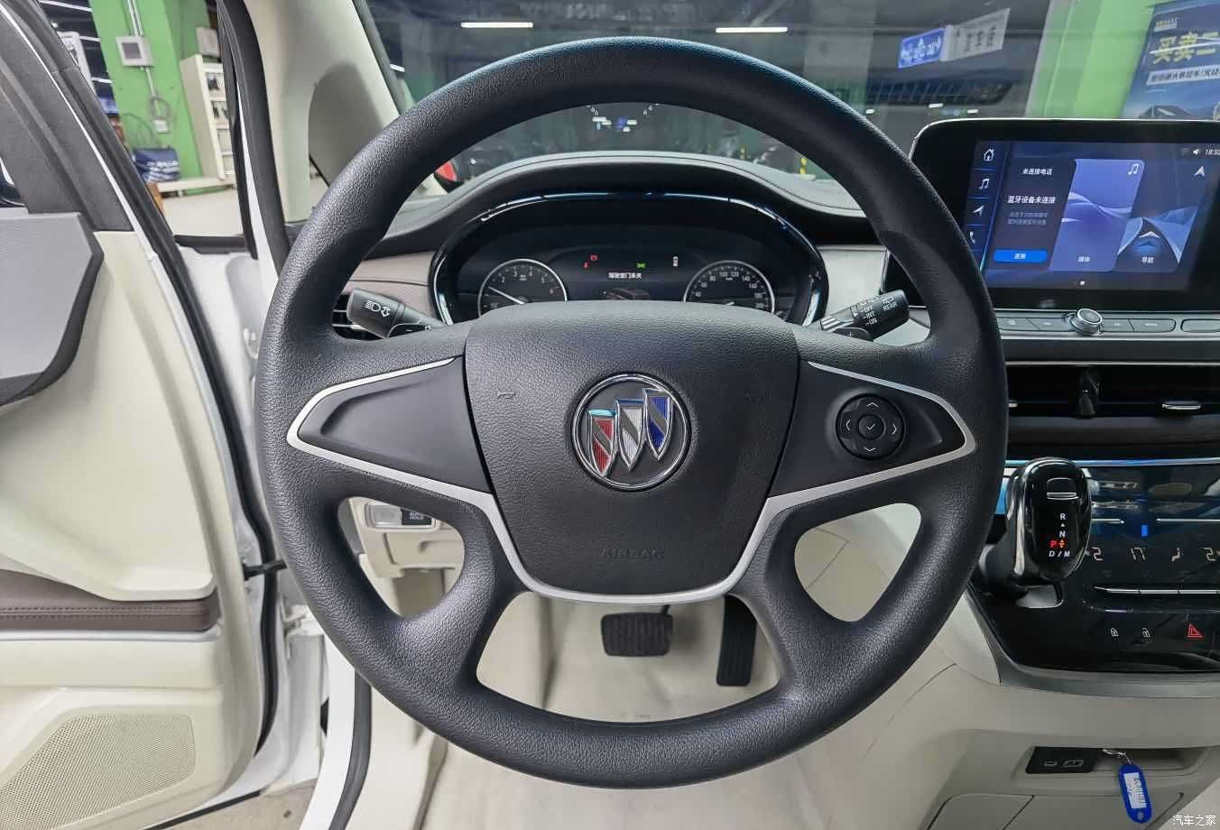 Buick GL8, 2023 13